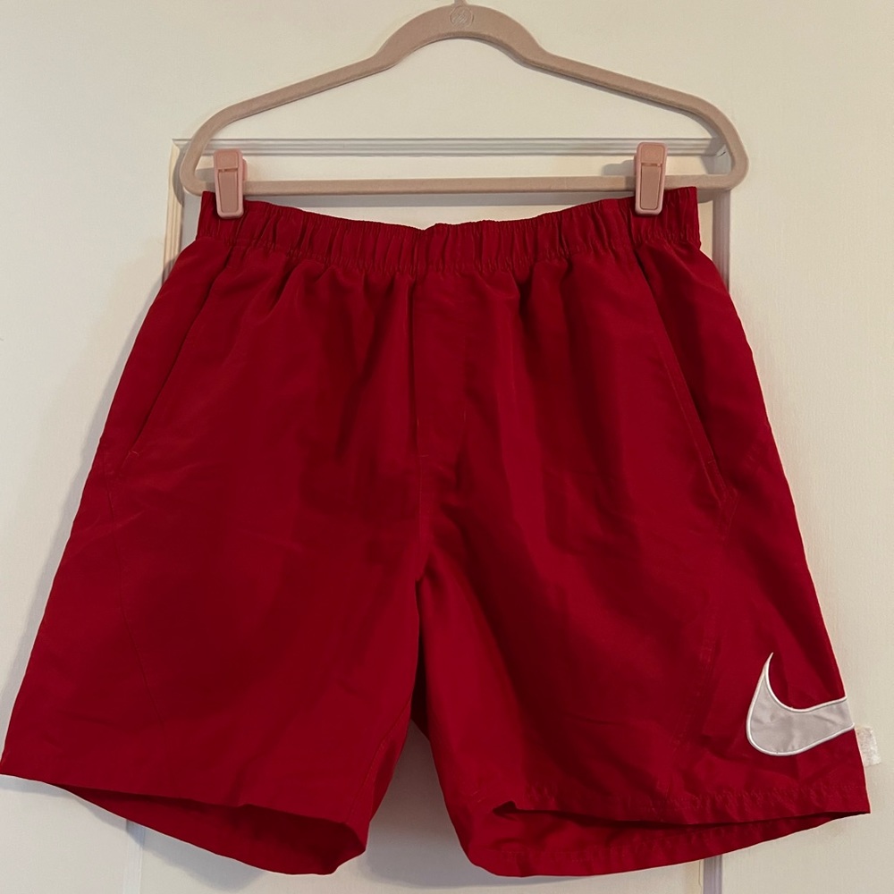 Nike Men’s Training Shorts Size Large